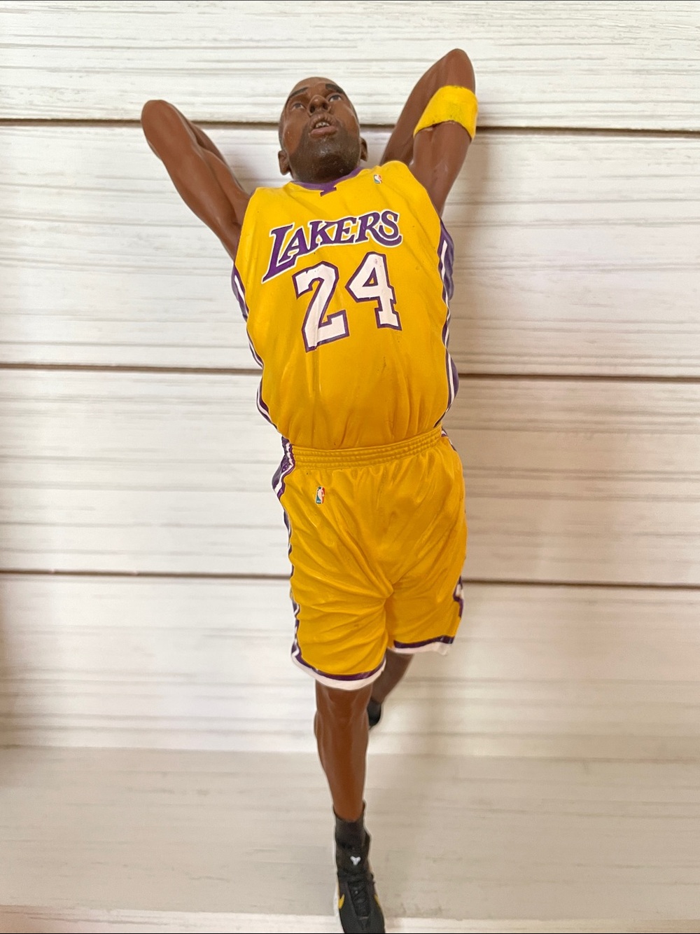 NBA Kobe Bryant # 24 L.A. Lakers Figure (with Broken Stand) - McFarlane Toys